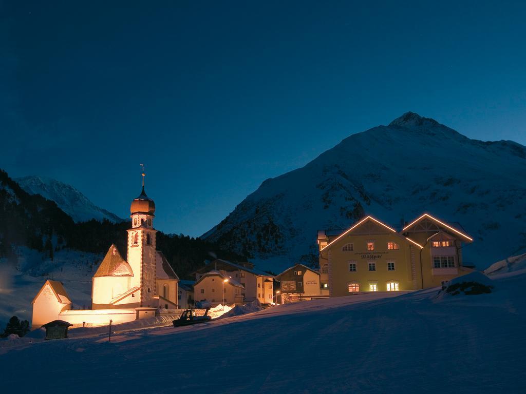 First Mountain Hotel Oetztal Längenfeld Extérieur photo